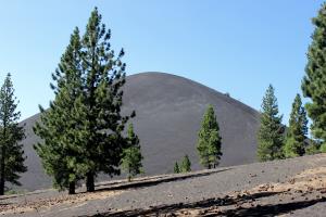 Cinder Cone seen from approaching it