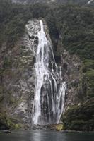 Bowen Waterfall in Milford Sound